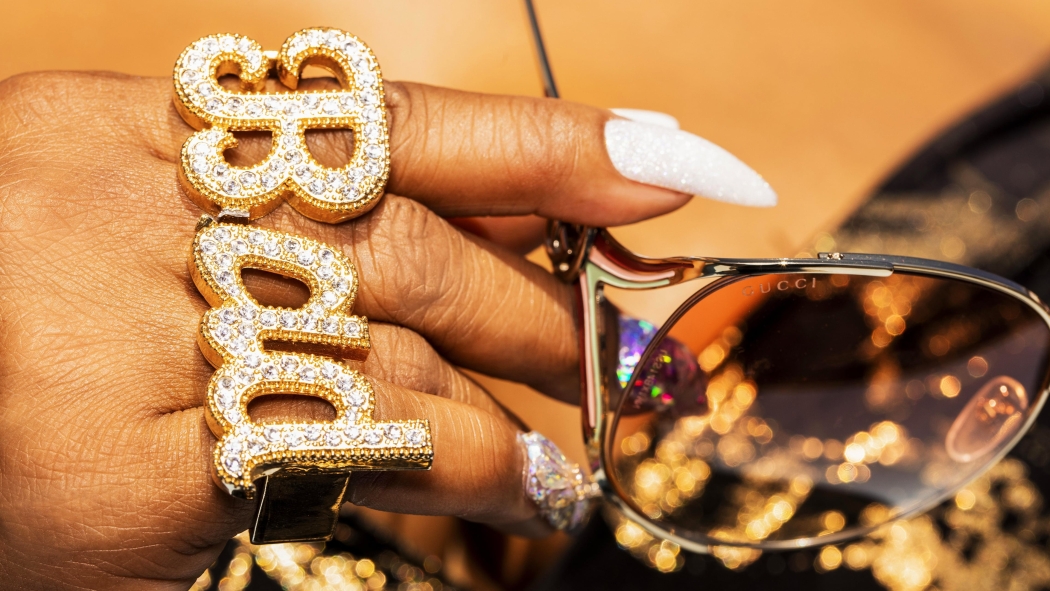 Claws 4. Sezon 7. Bölüm izle